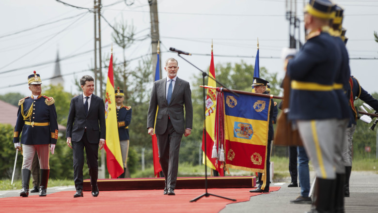 Regele Felipe al Spaniei si Nicusor Dan, in vizita la Centrul de instruire intrunita de la Cincu. „Impreuna vom face Europa mai sigura” Imagine
