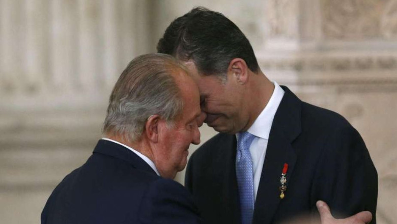 Regele Spaniei, Juan Carlos, a semnat decretul de abdicare Imagine