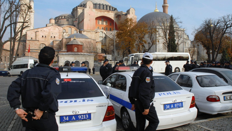 Regimul lui Erdogan continua persecutia opozitiei: 44 arestari in dosarul in care a fost inchis primarul Istanbulului Imagine