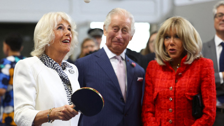 Regina Camilla si Brigitte Macron au jucat ping-pong. Momentul a devenit viral Imagine