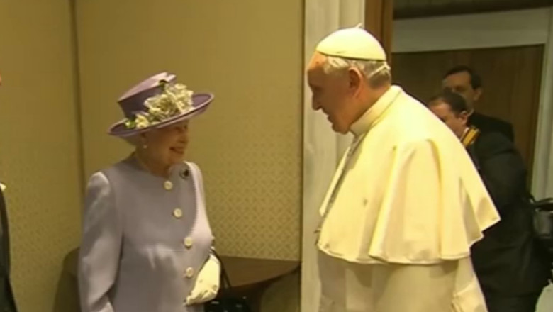 Regina Elisabeta a II-a, in vizita la Vatican. Este prima intalnire a suveranei britanice cu Papa Francisc Imagine