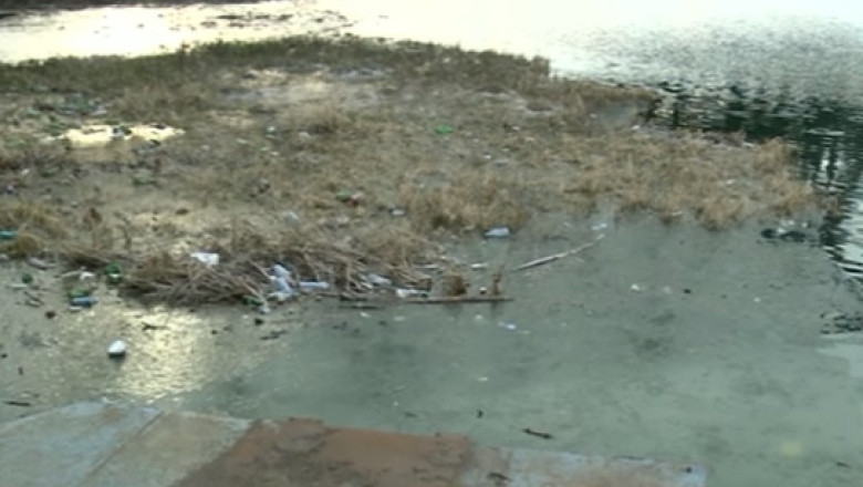 Regiune turistica sufocata de gunoaie Imagine