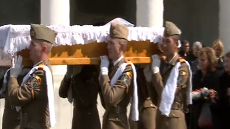 Regizorul Geo Saizescu a fost inmormantat cu onoruri militare Imagine
