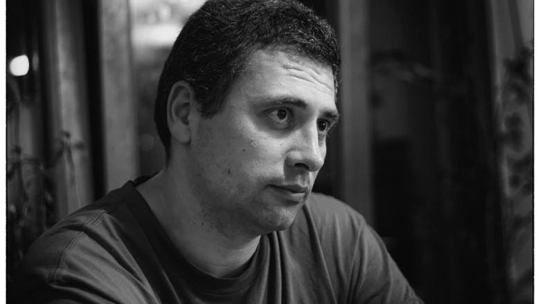 Regizorul Radu Jude participa la Festivalul de la Cannes cu scurtmetrajul „Trece si prin perete” Imagine