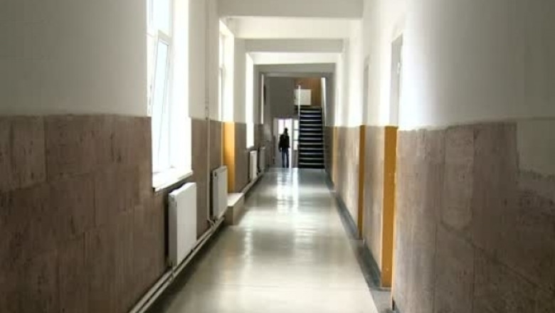 Reguli noi: Angajatorii care recruteaza tineri absolventi nu mai sunt scutiti de plata contributiei la bugetul asigurarilor pentru somaj Imagine