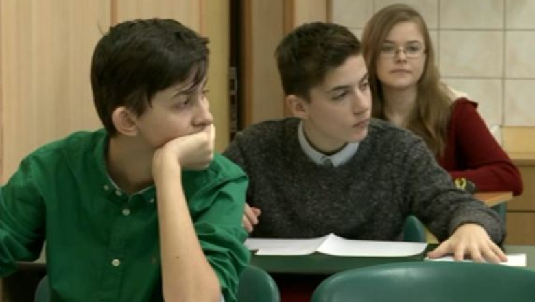 Remus Pricopie: Evaluarea elevilor de clasa a VIII-a ar trebui sa cuprinda si o limba straina Imagine