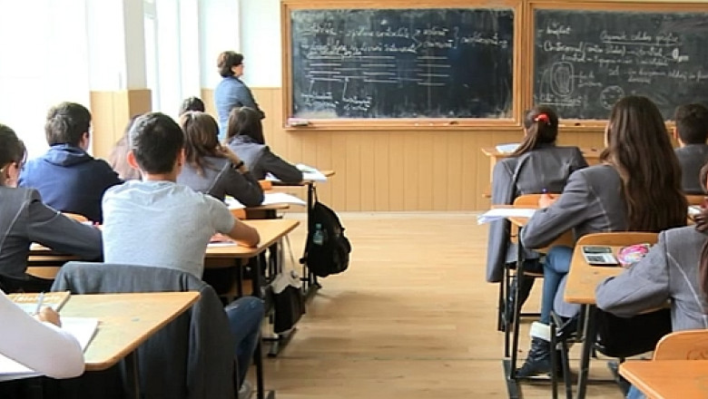 Remus Pricopie: Profesorii nu au voie sa devina agenti comerciali. Despre sacrificiile pentru educatie facute de parinti, dar si de dascali Imagine