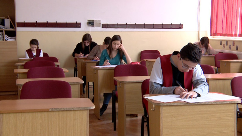Repetitie pentru examen. Elevii de clasa a opta au participat la simularea de la evaluarea nationala Imagine