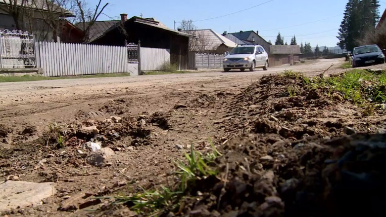 REPORTAJ Digi24 in Teleorman si Olt. Satele in care si mortii au votat: „Soacra-mea are 17 ani si si-acum e pe liste” Imagine