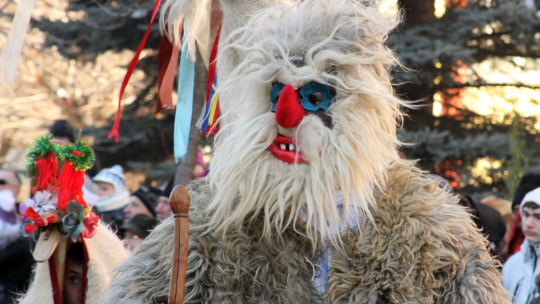 REPORTAJ Din|interior. Pazitorii Sarbatorilor de iarna  Imagine