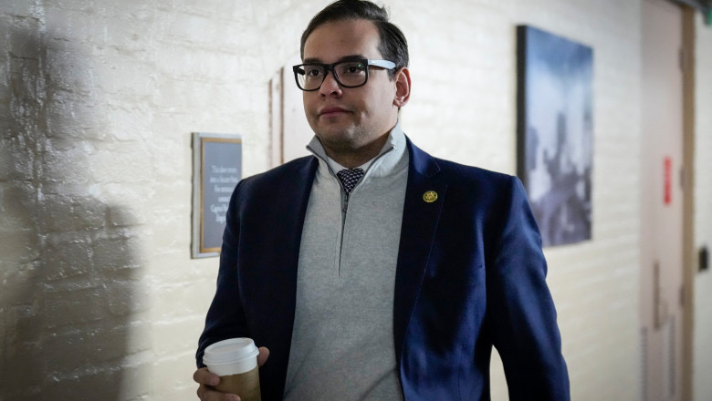 Republicanul care si-a falsificat CV-ul refuza sa demisioneze. Colegii lui de partid il ameninta ca-l dau afara din Congres Imagine