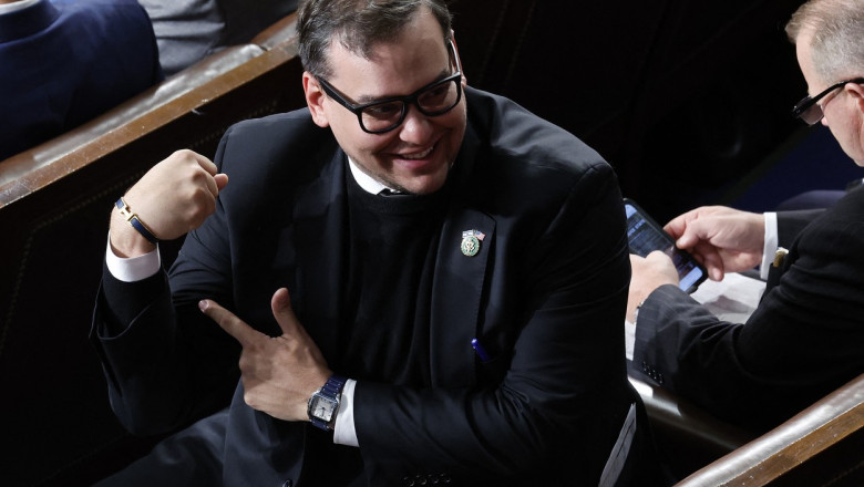 Republicanul George Santos risca sa fie dat afara din Camera Reprezentantilor SUA. Politicianul este acuzat de coruptie Imagine