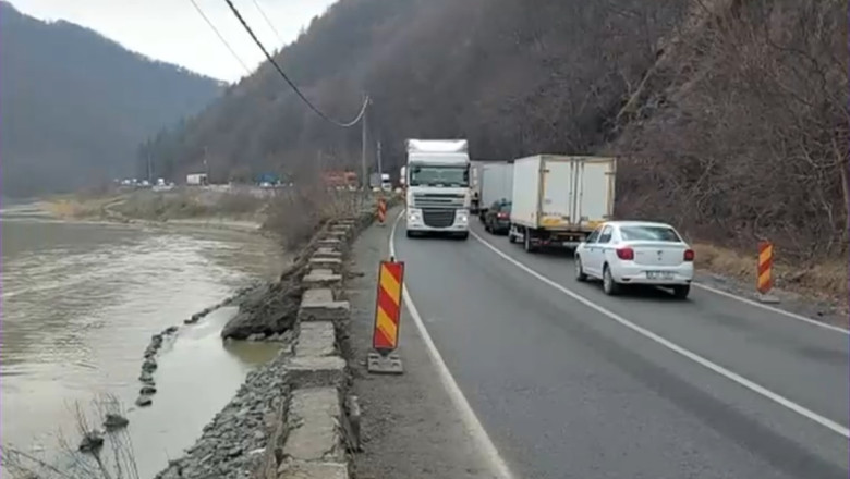 Restrictii de circulatie pe Valea Oltului, luni si marti: se opreste traficul cate o ora, in mai multe intervale Imagine