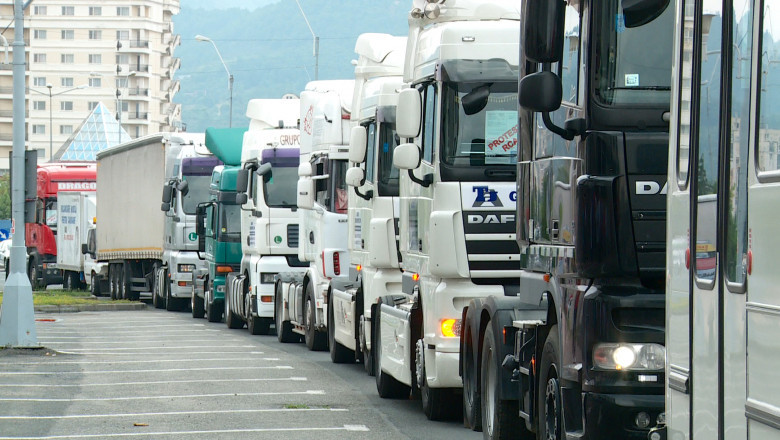Restrictii de tonaj, luni, pe mai multe sectoare de autostrazi, drumuri expres si nationale Imagine