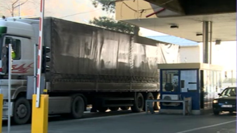 Restrictii la vama. Cei care vin din Serbia mai pot aduce doar doua pachete de tigari pe saptamana Imagine