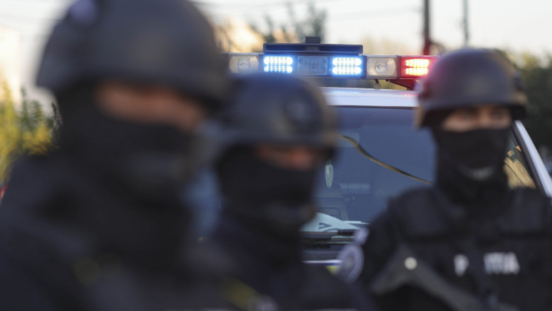 Retea de trafic de migranti, destructurata. Aproape 70 de perchezitii in Bucuresti si 12 judete din tara Imagine