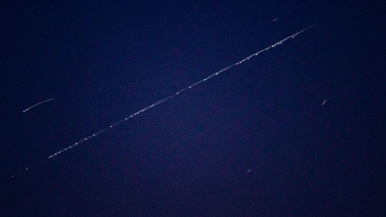 Reteaua Starlink are concurenta. Doi operatori de sateliti fuzioneaza pentru a crea un gigant in domeniul internetului spatial Imagine