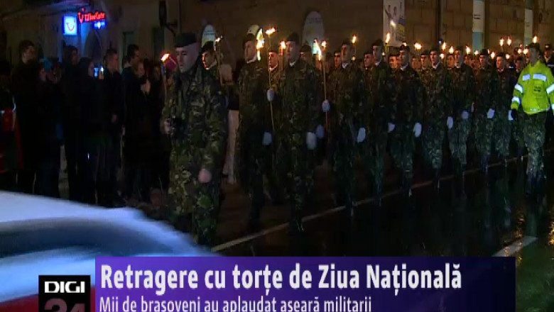 Retragere cu torte de Ziua Nationala. Mii de brasoveni au aplaudat aseara militarii Imagine