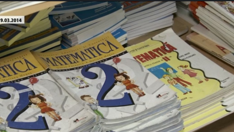 RETROSPECTIVE 2014 | Scandalul manualelor a lasat copiii din clasele I si a II-a fara carti Imagine