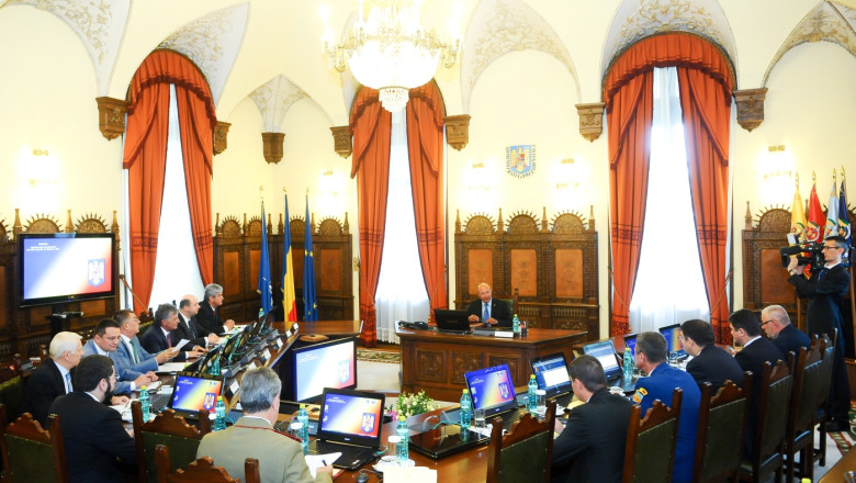 Reuniune CSAT. Criza din Crimeea, disfunctiile din activitatea Institutului Cantacuzino si securitatea cibernetica Imagine