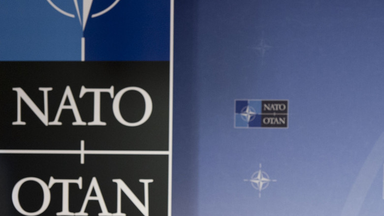 Reuniune la Bruxelles. Ministrii apararii din statele NATO vor discuta despre Afganistan si Ucraina Imagine