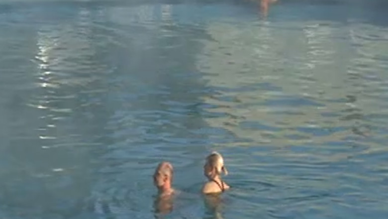 Revelion in piscine cu apa termala. Trei nopti in statiunea Hajduszabaszlo din Ungaria costa 100 de euro Imagine