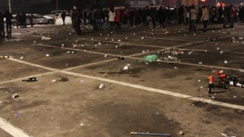 Revelionul a trecut, in urma au ramas tone de gunoaie Imagine