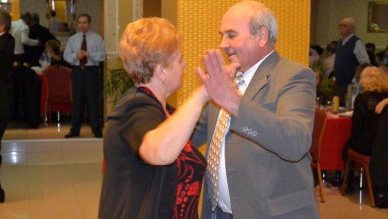 Revelionul seniorilor din Lugoj. Sute de pensionari s-au distrat la petrecerea organizata aseara de primarie Imagine