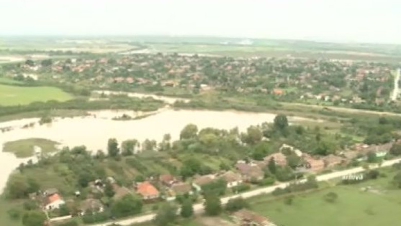 Revin ploile in vestul tarii. Raurile Barzava, Moravita, Caras si Timis, din nou sub cod portocaliu Imagine