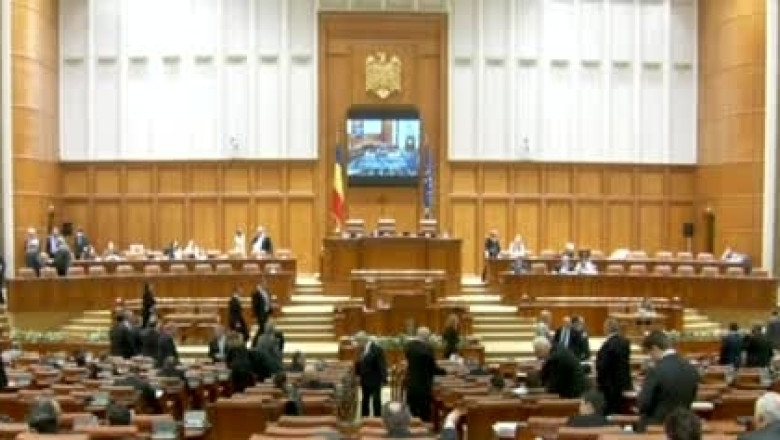 Revizuirea Constitutiei: Liderii USL au ajuns la un consens Imagine