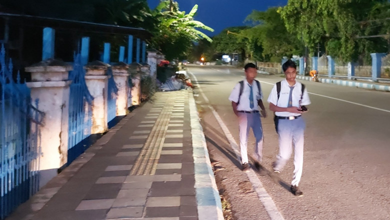 Revolta a parintilor, in Indonezia, dupa ce elevii au fost obligati sa inceapa cursurile la cinci dimineata Imagine