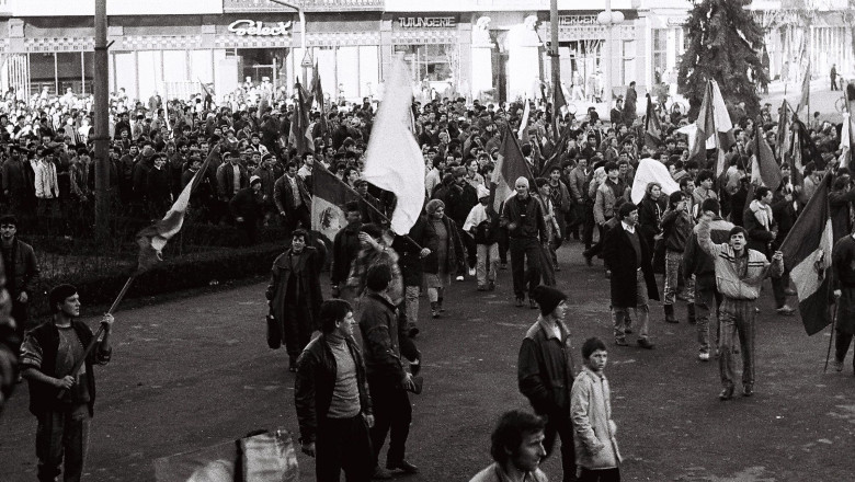 Revolutia din '89, la Europa Libera: „Spitalele din Timisoara gem la propriu si la figurat” Imagine