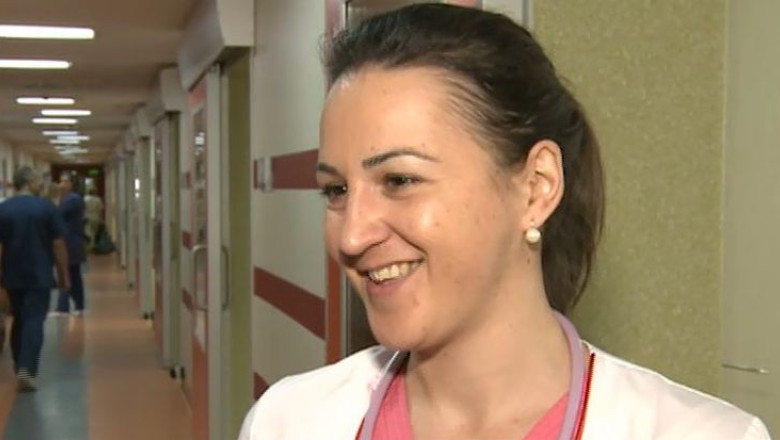 Rezident, in Romania, pe banii parintilor. Mult asteptatele burse: n-a avut cine sa semneze pentru a le elibera! Imagine