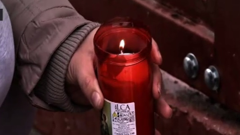 REZULTATE ALEGERI PREZIDENTIALE 2014. Orasul in care oamenii voteaza la lumina lumanarii si a lanternelor Imagine