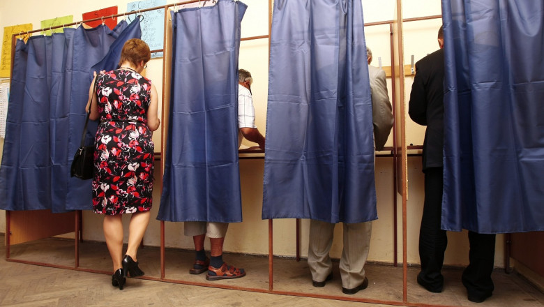 REZULTATE ALEGERI PREZIDENTIALE 2014. Presa internationala: Romanii ii considera comunisti pe social-democratii lui Ponta Imagine