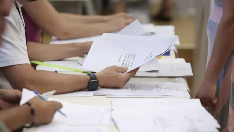 Rezultate exit-poll alegeri prezidentiale, turul 2. Digi24 prezinta primele estimari ale rezultatelor votului din 18 mai Imagine