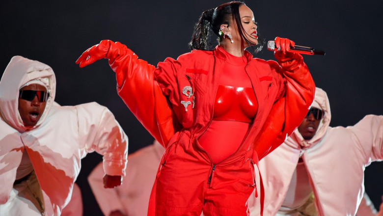 Rihanna este insarcinata cu cel de-al doilea copil Imagine