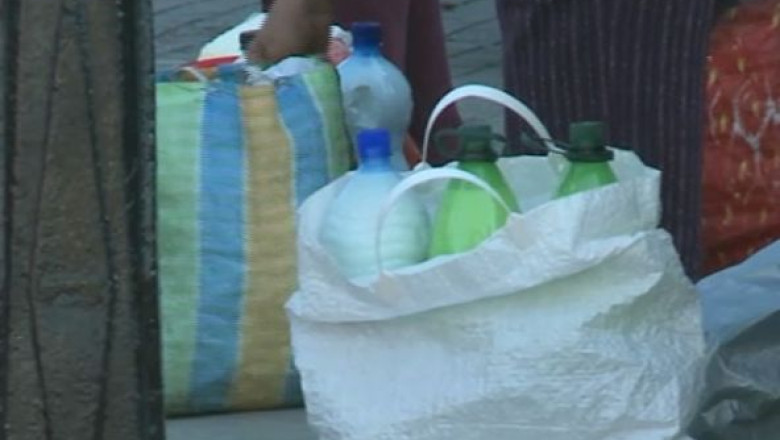 Risc de boli la colt de strada. Oradenii sunt tentati sa cumpere produse lactate ieftine, de pe trotuar Imagine