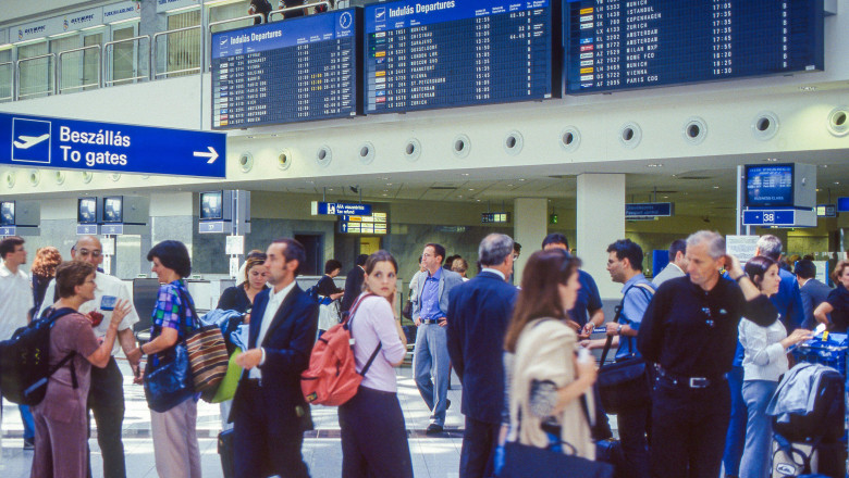 Risc de intarzieri sau anulari de zboruri pe aeroportul din Budapesta, din cauza vremii. Operatiuni suspendate temporar Imagine