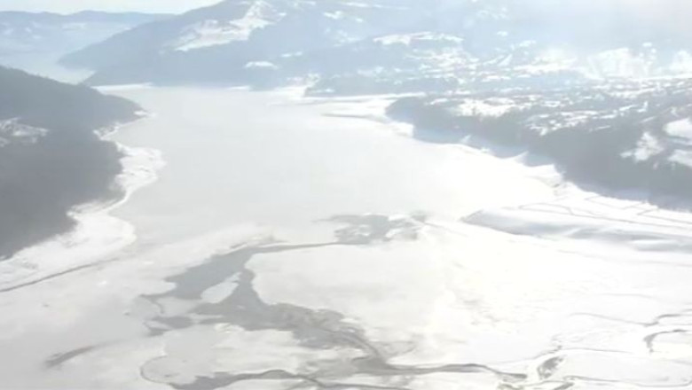 RISC DE INUNDATII. Autoritatile sucevene au survolat din elicopter raurile Bistrita si Dorna Imagine