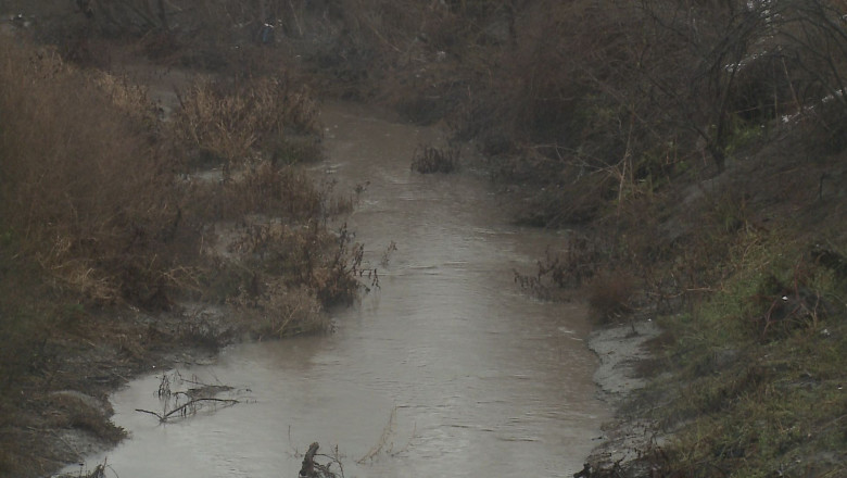 Risc major de inundatii Imagine