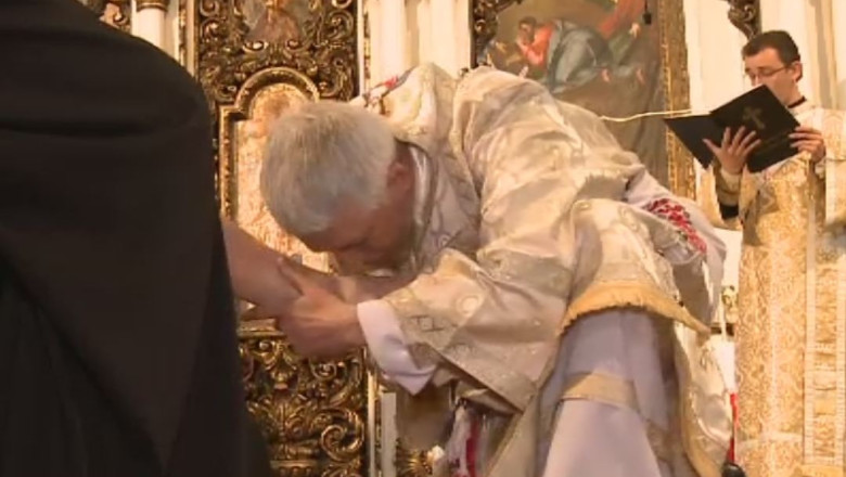 Ritualul "spalarii picioarelor", in Joia Mare Imagine