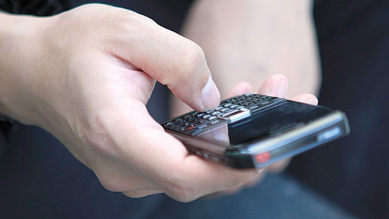 Roaming mai ieftin: Tarifele pentru apeluri, SMS-uri si internet scad de la 1 iulie. Vom suna cu maximum 0,24 euro/minut Imagine