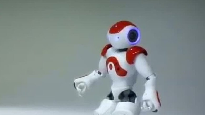 Roboti la domiciliu pentru copiii cu autism Imagine