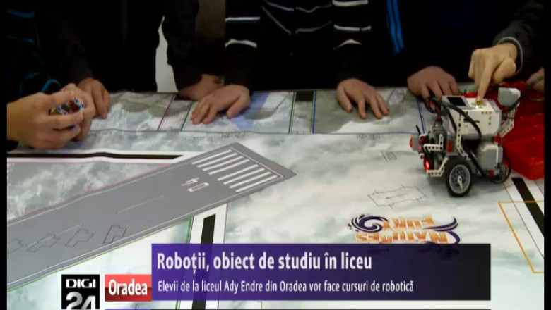Robotii, obiect de studiu pentru elevii de la liceul Ady Endre din Oradea Imagine