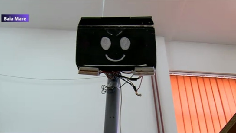 Robotul salvator, creat la Baia Mare. Suna la 112, iti da medicamentele si te asista non-stop Imagine