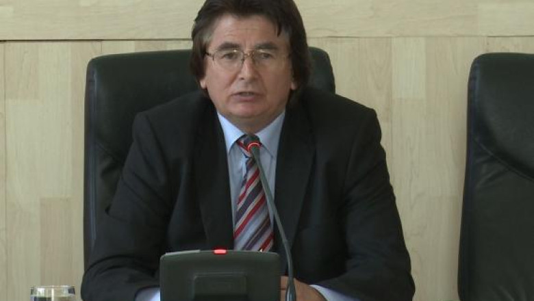 Robu ii raspunde lui Stoia: a luat masuri pentru care noi am ajuns sa pierdem in instanta, face parte dintr-un cerc foarte interesat sa nu fiu primar Imagine