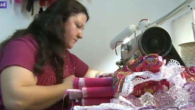 Rochiile tiganesti, in magazin de prezentare Imagine