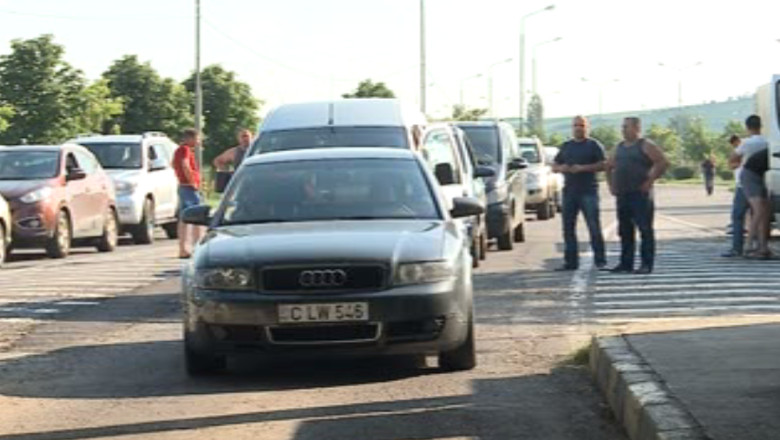 Roman prins la Vaslui cu masina din Franta si permis de conducere fals din Italia Imagine