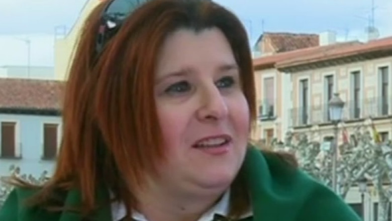 Romanca de 46 de ani, studenta la Drept si soferita de autobuz in Spania Imagine